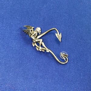 Devil's Den - Alchemy Earring Ear-wrap (Right)